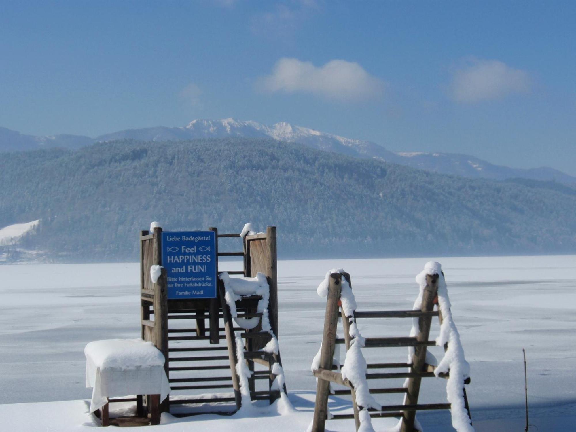 Ferienwohnungen Fischerhaus - Direkt Am See ミルシュタット エクステリア 写真