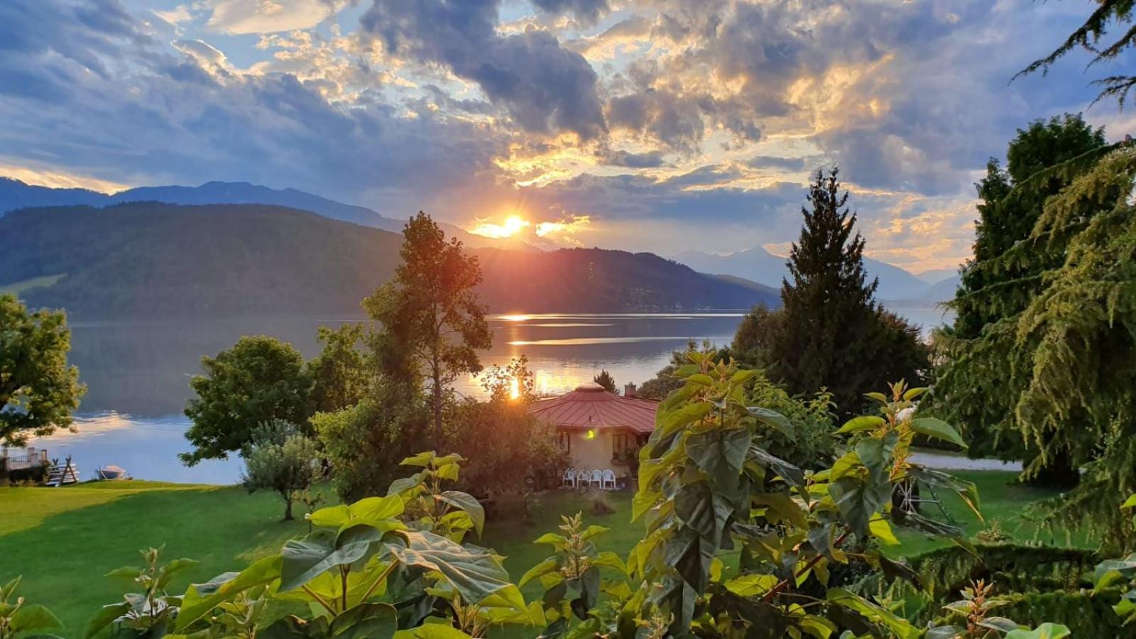 Ferienwohnungen Fischerhaus - Direkt Am See ミルシュタット エクステリア 写真